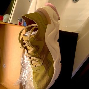 Sorel Olive Shade Shale Kinetic RNEGD Float Sneaker Size 9